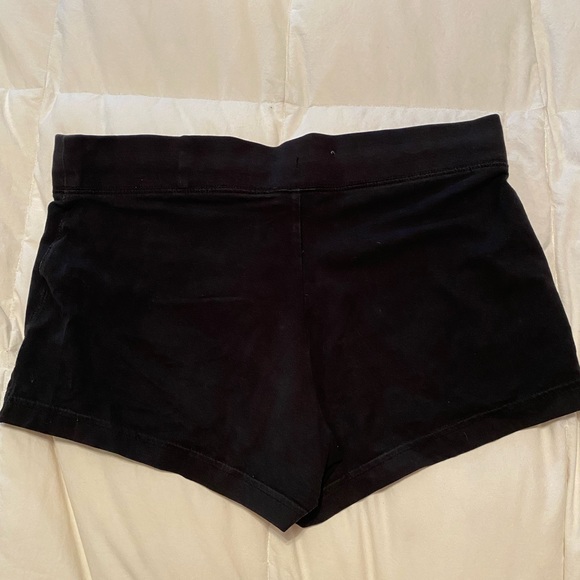 Black Comfortable Nike Short - Picture 2 of 4